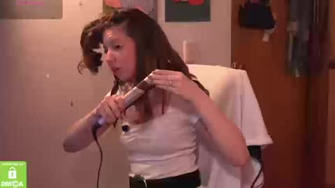 Katerine online show from December 2025 12:40:02 AM