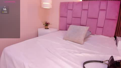 Snapshot of kathe_asian chatting on December 2025 11:39:02 AM online show from December 2025 11:39:02 AM