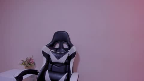 Snapshot of kathe_asian chatting on January 2026 11:48:01 AM online show from January 2026 11:48:01 AM