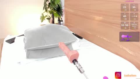 Snapshot of kathefoxx chatting on December 2024 05:34:01 AM Emma online show from December 2024 05:34:01 AM