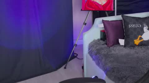 Snapshot of kathleen_frost chatting on December 2024 08:12:01 AM kathleen_frost online show from December 2024 08:12:01 AM