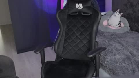 Snapshot of kathleen_frost chatting on December 2024 07:17:01 AM kathleen_frost online show from December 2024 07:17:01 AM