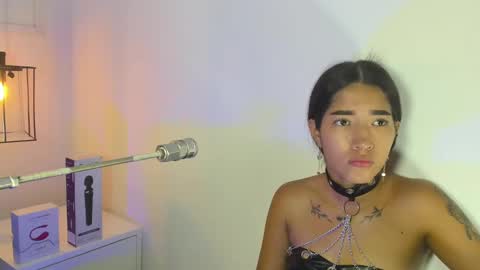 Snapshot of kathy_naughty1 chatting on February 2025 12:37:01 PM Khaty online show from February 2025 12:37:01 PM