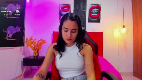 Snapshot of kathy_sc chatting on December 2024 12:39:01 AM Kate 3 - INSTAGRAM Kathy sc94 online show from December 2024 12:39:01 AM