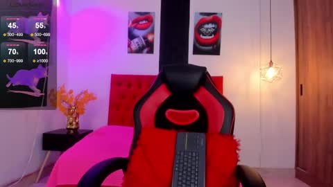 Snapshot of kathy_sc chatting on December 2024 08:47:02 PM Kate 3 - INSTAGRAM Kathy sc94 online show from December 2024 08:47:02 PM