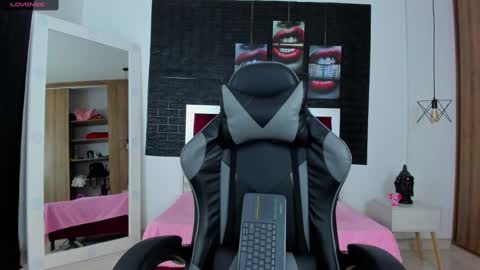 Snapshot of kathy_sc chatting on March 2025 08:38:02 PM Kate 3 - INSTAGRAM Kathy sc94 online show from March 2025 08:38:02 PM