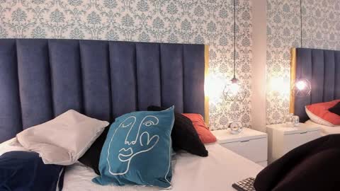 Snapshot of kathypink_ chatting on April 2026 04:12:01 AM Kathy online show from April 2026 04:12:01 AM