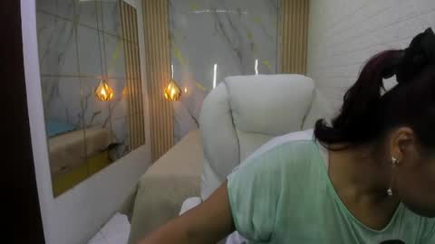 Snapshot of kati_momy chatting on July 2026 02:36:02 AM kati online show from July 2026 02:36:02 AM