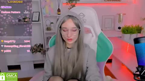 Katia  online show from February 2025 01:05:02 PM