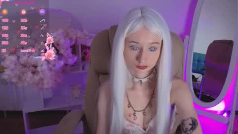 Katia  online show from November 2025 06:35:01 AM