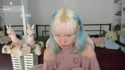 Katia  online show from April 2026 05:48:02 PM