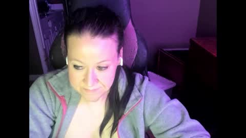 Snapshot of katie227 chatting on December 2024 05:29:02 AM Katie online show from December 2024 05:29:02 AM