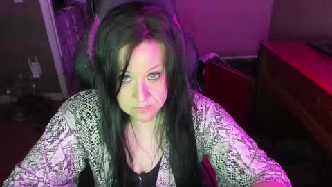 Snapshot of katie227 chatting on January 2025 06:01:01 AM Katie online show from January 2025 06:01:01 AM