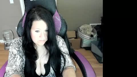 Snapshot of katie227 chatting on January 2025 05:09:01 AM Katie online show from January 2025 05:09:01 AM