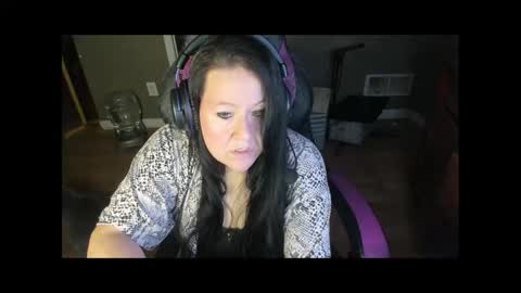 Snapshot of katie227 chatting on February 2025 01:56:01 AM Katie online show from February 2025 01:56:01 AM