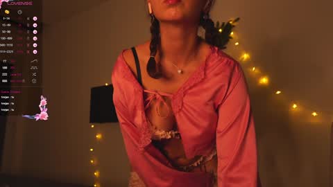 Snapshot of katie________ chatting on January 2025 12:38:02 PM Katienext stream online show from January 2025 12:38:02 PM