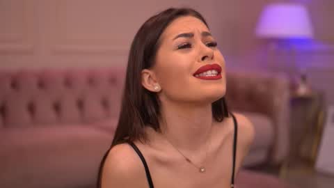 Katie online show from December 2025 07:53:02 PM