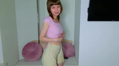 Snapshot of katie_ktk chatting on September 2025 01:45:01 PM Katie online show from September 2025 01:45:01 PM