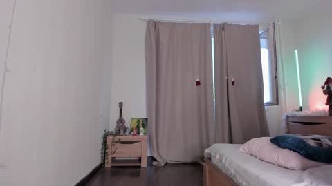 Kate online show from February 2025 10:18:02 AM