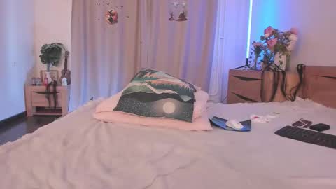 Kate online show from October 2025 07:56:01 AM