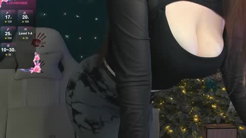 Snapshot of katie_taylorr chatting on January 2025 10:13:02 PM Katie online show from January 2025 10:13:02 PM