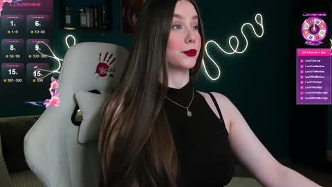 Snapshot of katie_taylorr chatting on October 2025 02:01:02 AM Katie online show from October 2025 02:01:02 AM