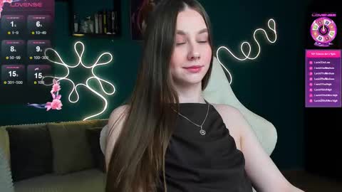 Snapshot of katie_taylorr chatting on November 2025 11:27:02 PM Katie online show from November 2025 11:27:02 PM