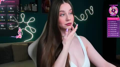 Snapshot of katie_taylorr chatting on November 2025 10:32:01 PM Katie online show from November 2025 10:32:01 PM