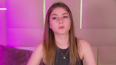 Snapshot of katiereeves chatting on November 2025 06:08:01 PM katiereeves online show from November 2025 06:08:01 PM