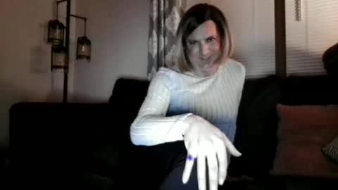 Snapshot of katieutopia chatting on January 2026 03:31:01 AM katieutopia online show from January 2026 03:31:01 AM