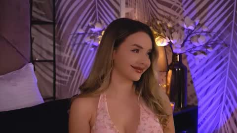 KatJolie online show from November 2025 08:00:01 PM