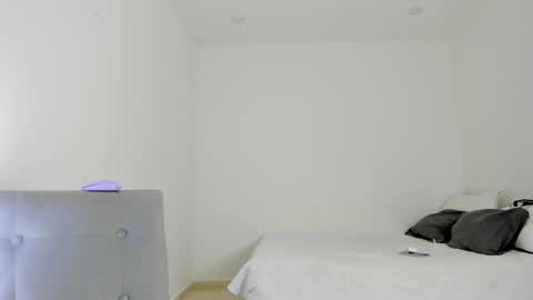 Follow me on instagram and twitter as correaktnees online show from February 2025 08:28:02 AM