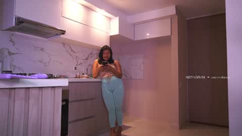 Snapshot of katnees_correa chatting on June 2026 07:07:01 AM Follow me on instagram and twitter as correaktnees online show from June 2026 07:07:01 AM