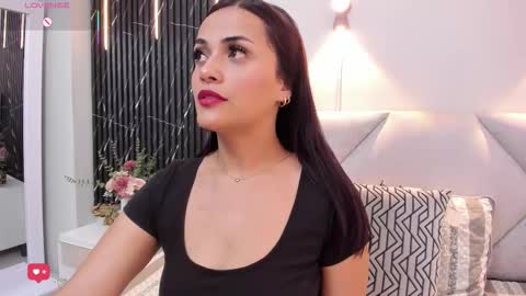 Keyla online show from November 2025 07:48:02 PM