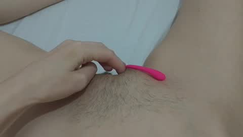 Snapshot of katrinna_arinna chatting on January 2025 12:33:01 AM katrina dont forget to give me thumbs up online show from January 2025 12:33:01 AM