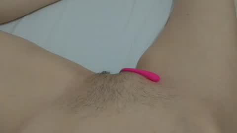 Snapshot of katrinna_arinna chatting on January 2025 02:35:01 AM katrina dont forget to give me thumbs up online show from January 2025 02:35:01 AM