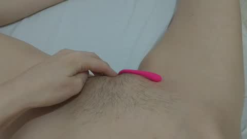 Snapshot of katrinna_arinna chatting on January 2025 03:30:01 AM katrina dont forget to give me thumbs up online show from January 2025 03:30:01 AM