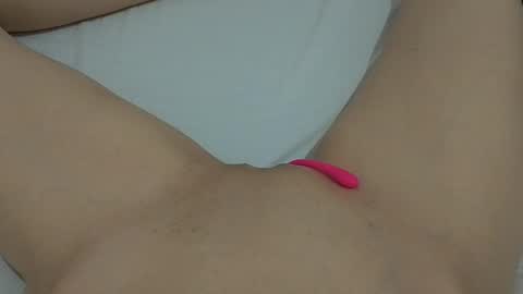 Snapshot of katrinna_arinna chatting on February 2025 07:12:02 PM katrina dont forget to give me thumbs up online show from February 2025 07:12:02 PM