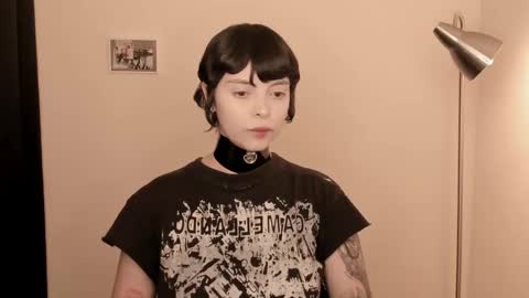 Snapshot of katsurotaro chatting on December 2025 09:53:01 PM katsuro online show from December 2025 09:53:01 PM