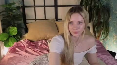 katt_yy online show from July 2026 05:12:02 AM
