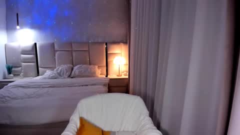 Snapshot of kattelovelyy chatting on March 2025 11:05:01 PM GoddessKateline online show from March 2025 11:05:01 PM