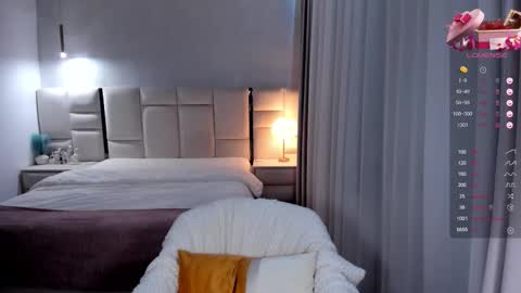 Snapshot of kattelovelyy chatting on October 2025 08:14:01 AM GoddessKateline online show from October 2025 08:14:01 AM