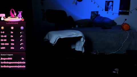 kattx   independent model online show from November 2025 04:45:01 AM