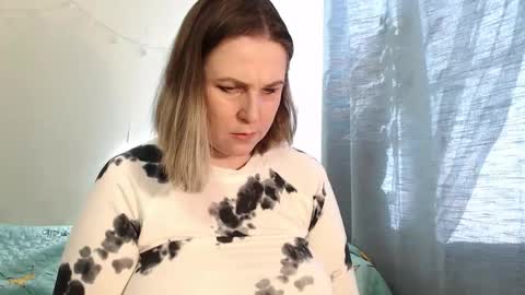 Snapshot of katty_fox chatting on April 2026 08:14:01 AM Katty Fox online show from April 2026 08:14:01 AM