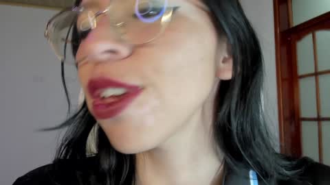 Katty online show from December 2024 08:00:01 PM