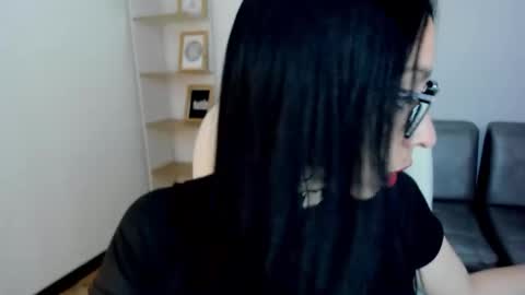 Katty online show from October 2025 08:31:01 PM