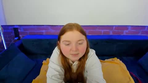 Katty online show from October 2025 07:00:01 PM