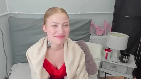 Snapshot of kattyxlovely chatting on February 2026 03:27:02 PM KattyXLovely online show from February 2026 03:27:02 PM