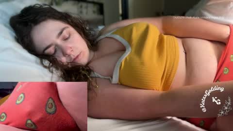 Princesse Kat  online show from April 2026 07:56:01 PM