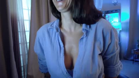 Katy online show from October 2025 10:51:02 PM